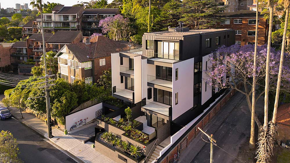 The Highbury Bay multi-residential apartment project in Neutral Bay’s leafy streets consists of 6 apartments across 4 levels.