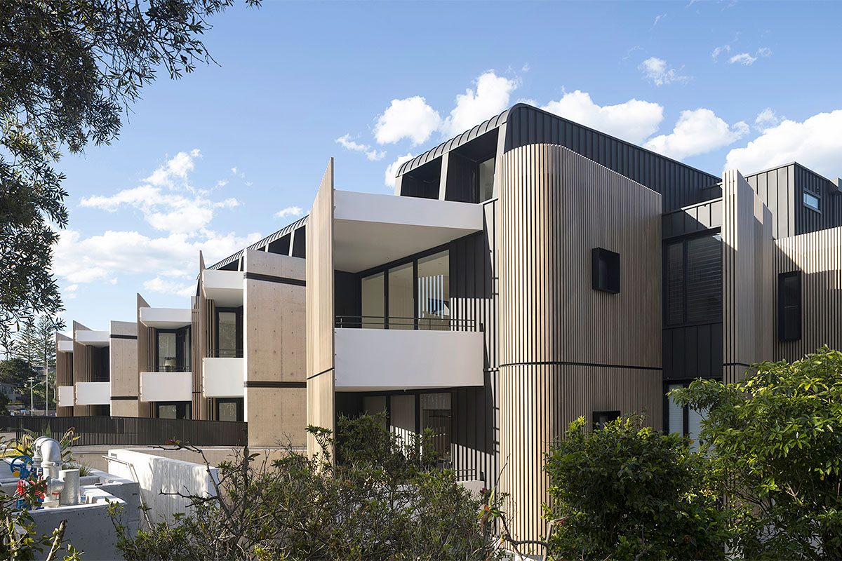 Pavilion’s clever design makes use of orientation, open spaces and select materials to blend in with its coastal surrounding. Credit: Brett Boardman. Source: MHNDU