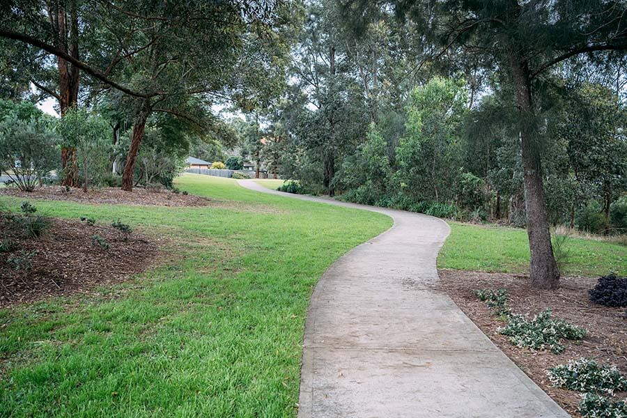 Preparing four locations along Toongabbie Creek, Parramatta to plant 1,400 trees.