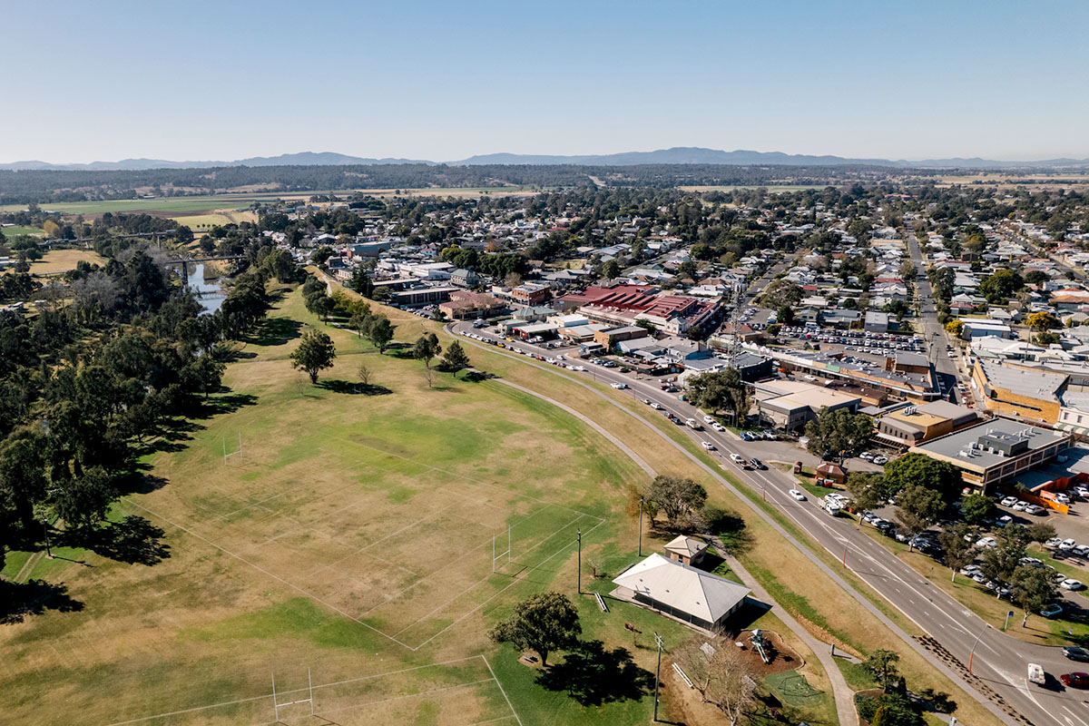 Aerial view of Singleton town centre and surrounding parklands. Credit: NSW Department of Planning, Housing and Infrastructure/Bill Code